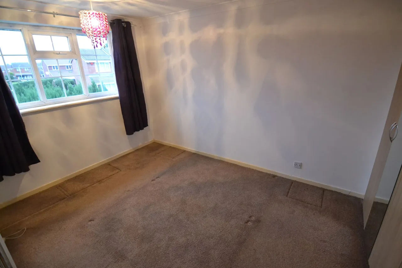 Caister Drive, Willenhall, WV13, photo 5