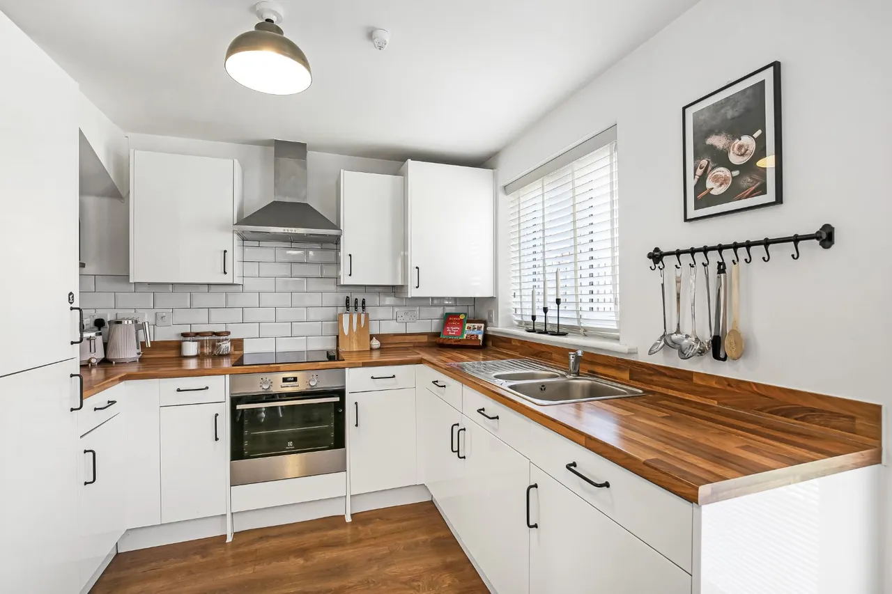 Ivie Place, Salisbury, Wiltshire, SP2 9GL, photo 3
