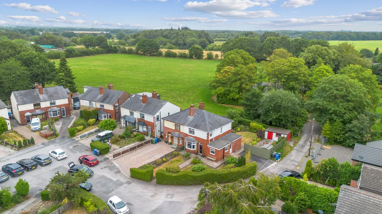 Hurst Mill Lane, Glazebury, Warrington, Warrington, WA3 5NR, photo 29