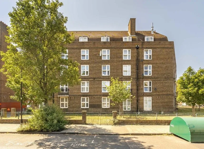 2 bed flat for sale — Wandsworth Road, South Lambeth, SW8