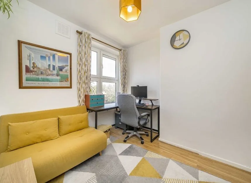 Wandsworth Road, South Lambeth, SW8, photo 6