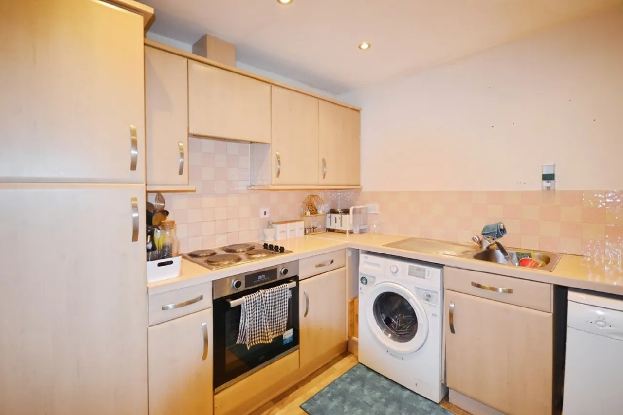 Apartment 3, 37 Blackbird Road, photo 4