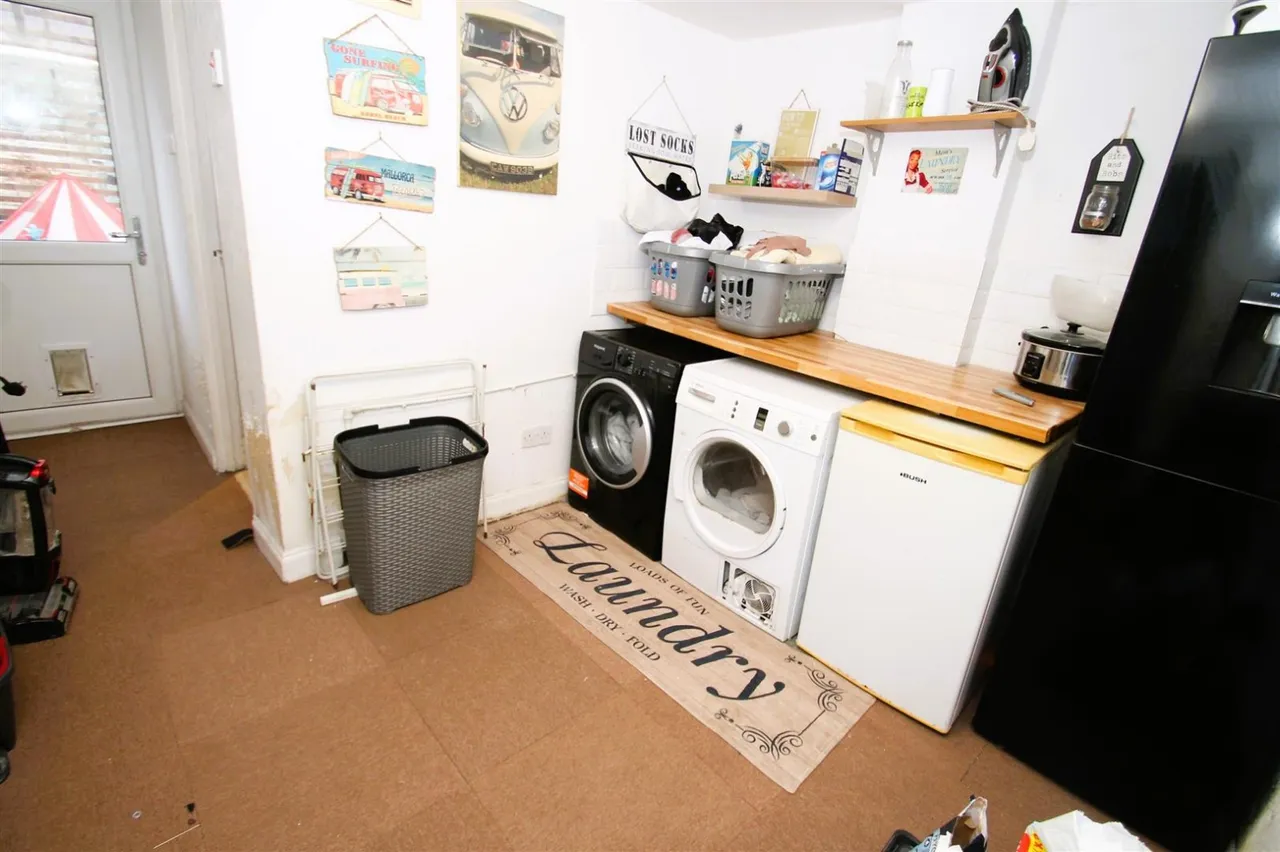 Buckingham Road, Rowley Regis, photo 8