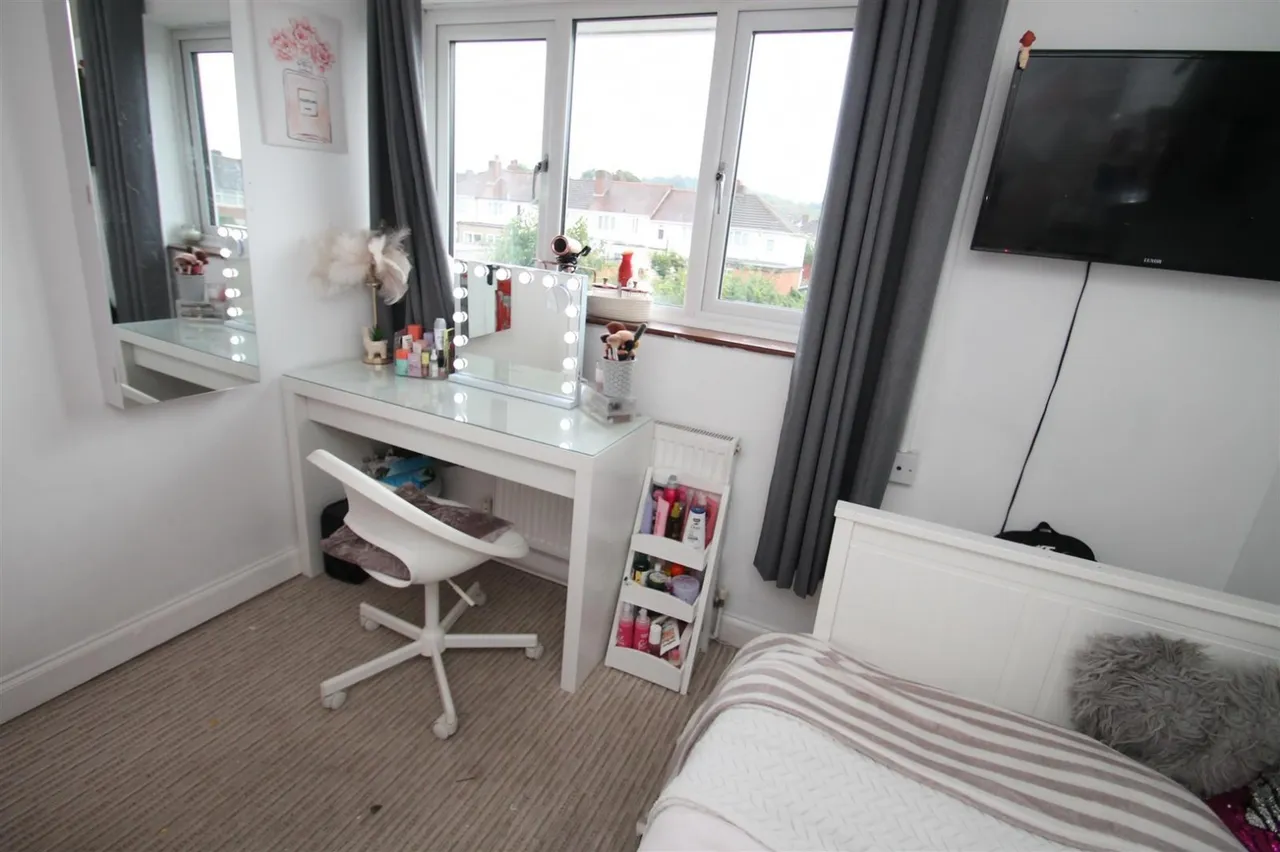 Buckingham Road, Rowley Regis, photo 24