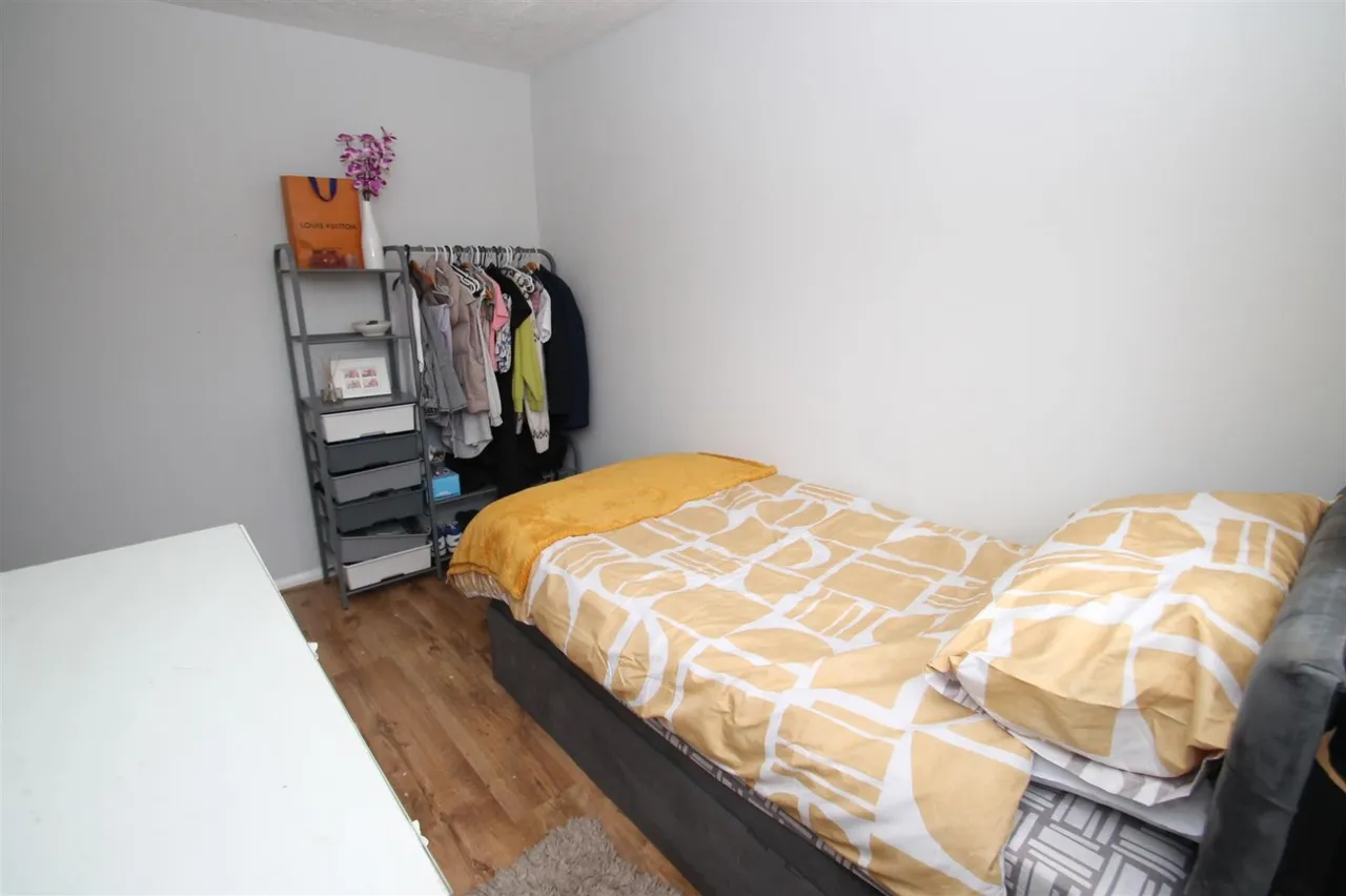 Buckingham Road, Rowley Regis, photo 21