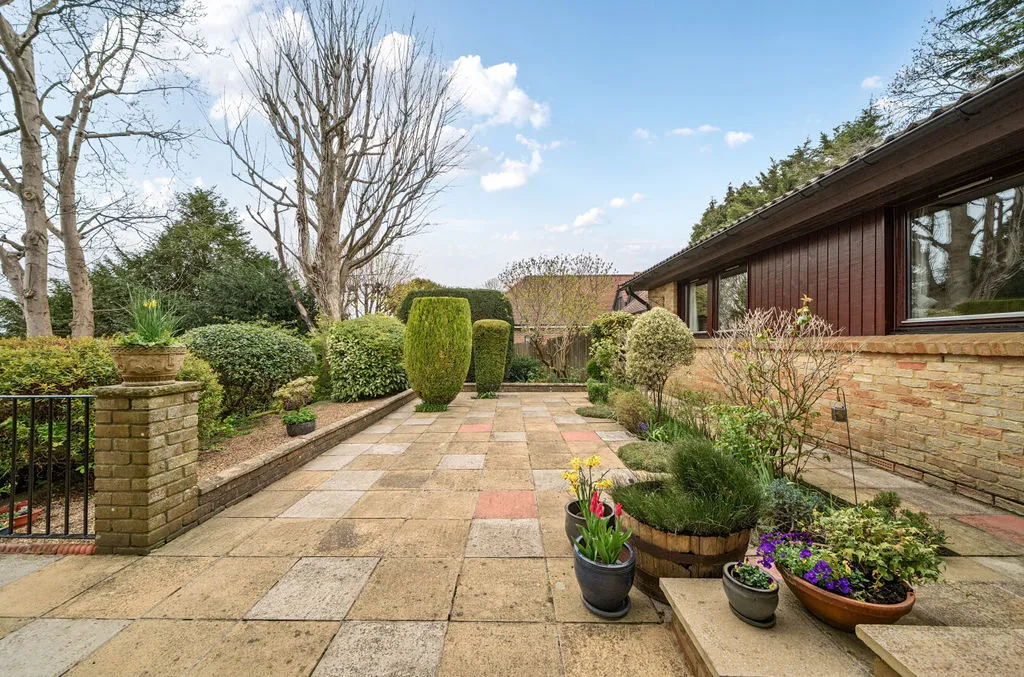 Highland Road, Purley CR8 2HS, photo 20