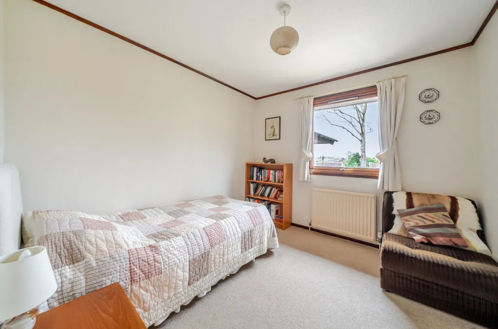 Highland Road, Purley CR8 2HS, photo 11