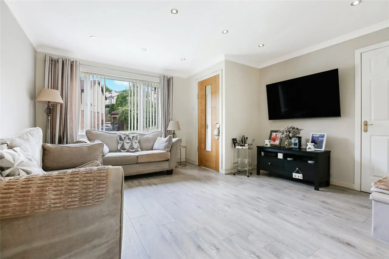 Maclean Place, Stewartfield, Glasgow, South Lanarkshire, G74, photo 2