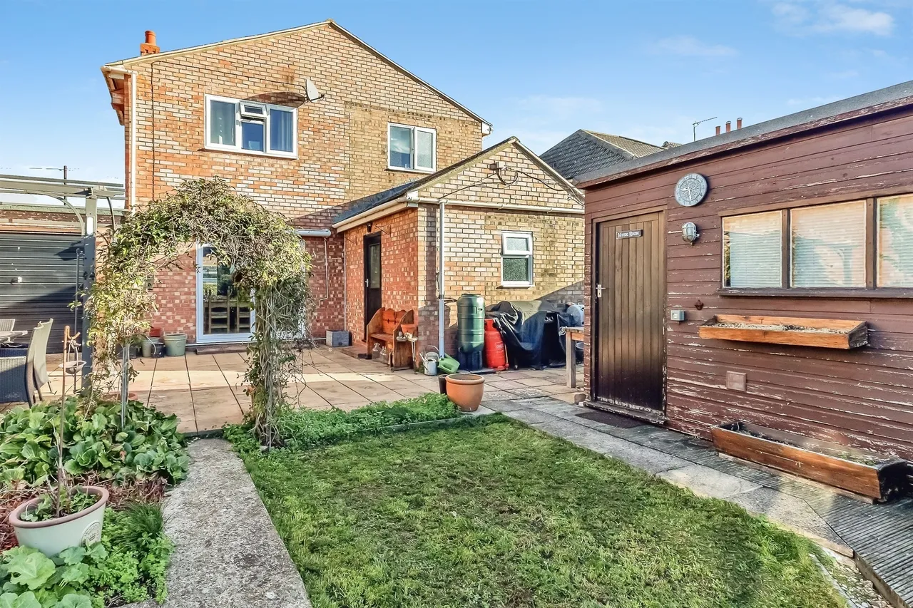 Eastrea Road, Peterborough, PE7, photo 16