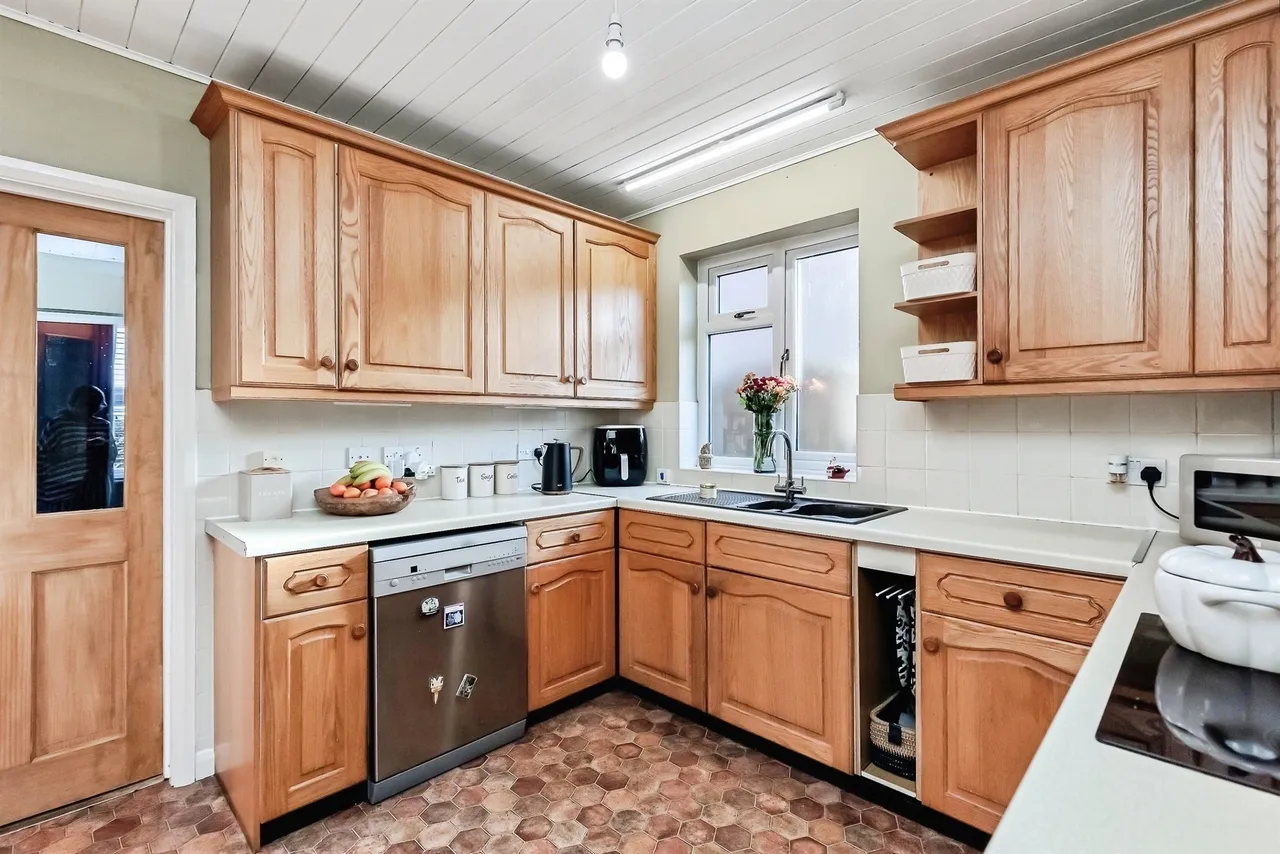 Eastrea Road, Peterborough, PE7, photo 4