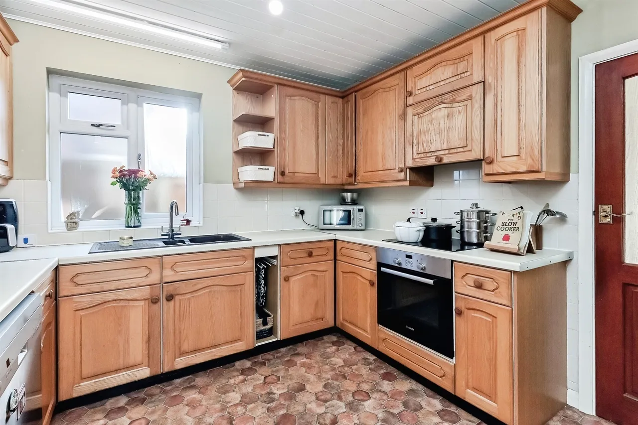 Eastrea Road, Peterborough, PE7, photo 3