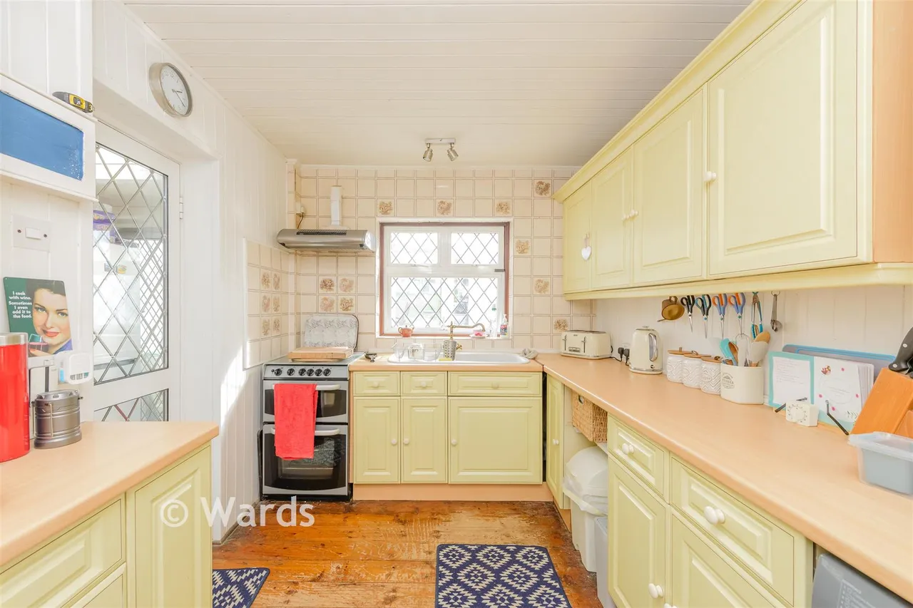 Lamorna Avenue, Gravesend, DA12, photo 2