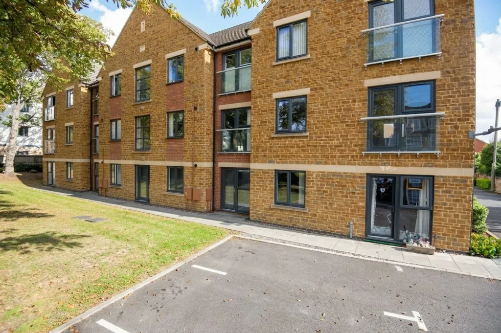 1 bed flat for sale, Broad Green, Wellingborough, NN8