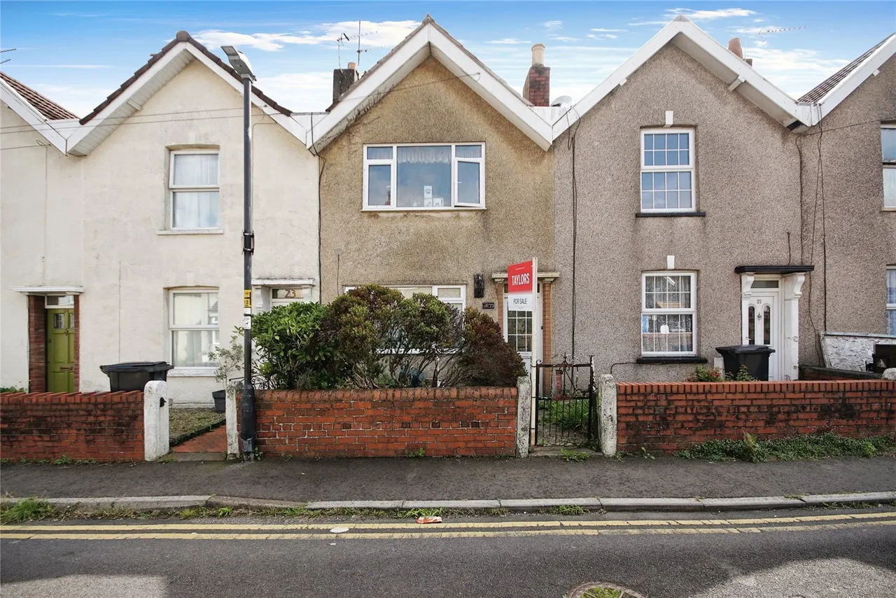 2 bed house for sale — Victoria Park, Kingswood, Bristol, Somerset, BS15