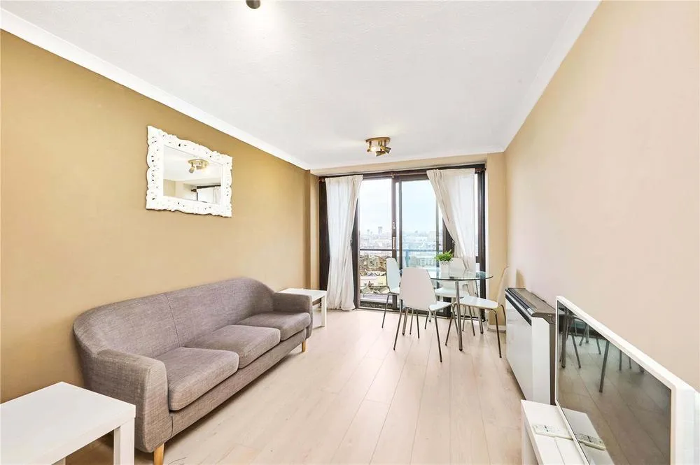 1 bed flat for sale, Cromwell Road, Earls Court, SW5