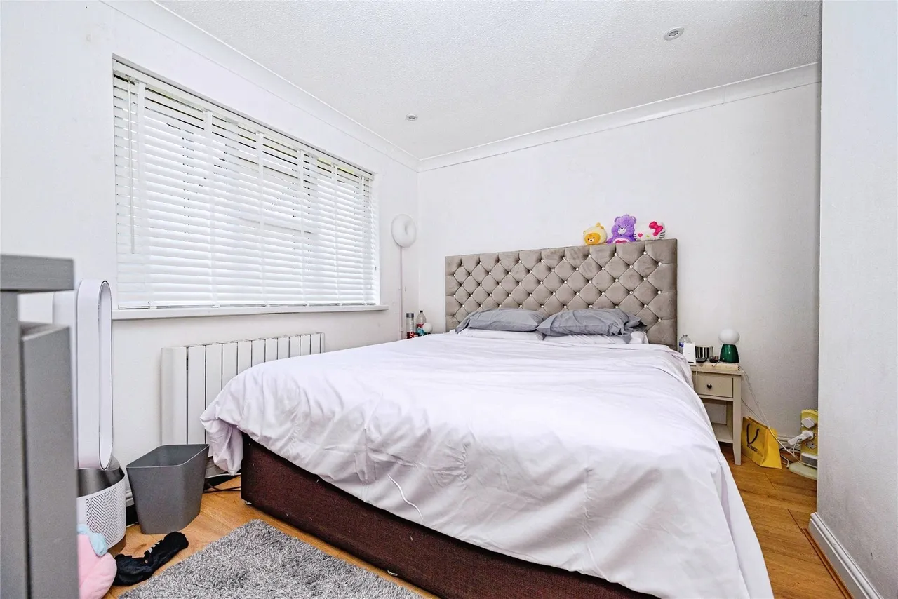 Lowry Drive, Houghton Regis, Dunstable, Bedfordshire, LU5, photo 7