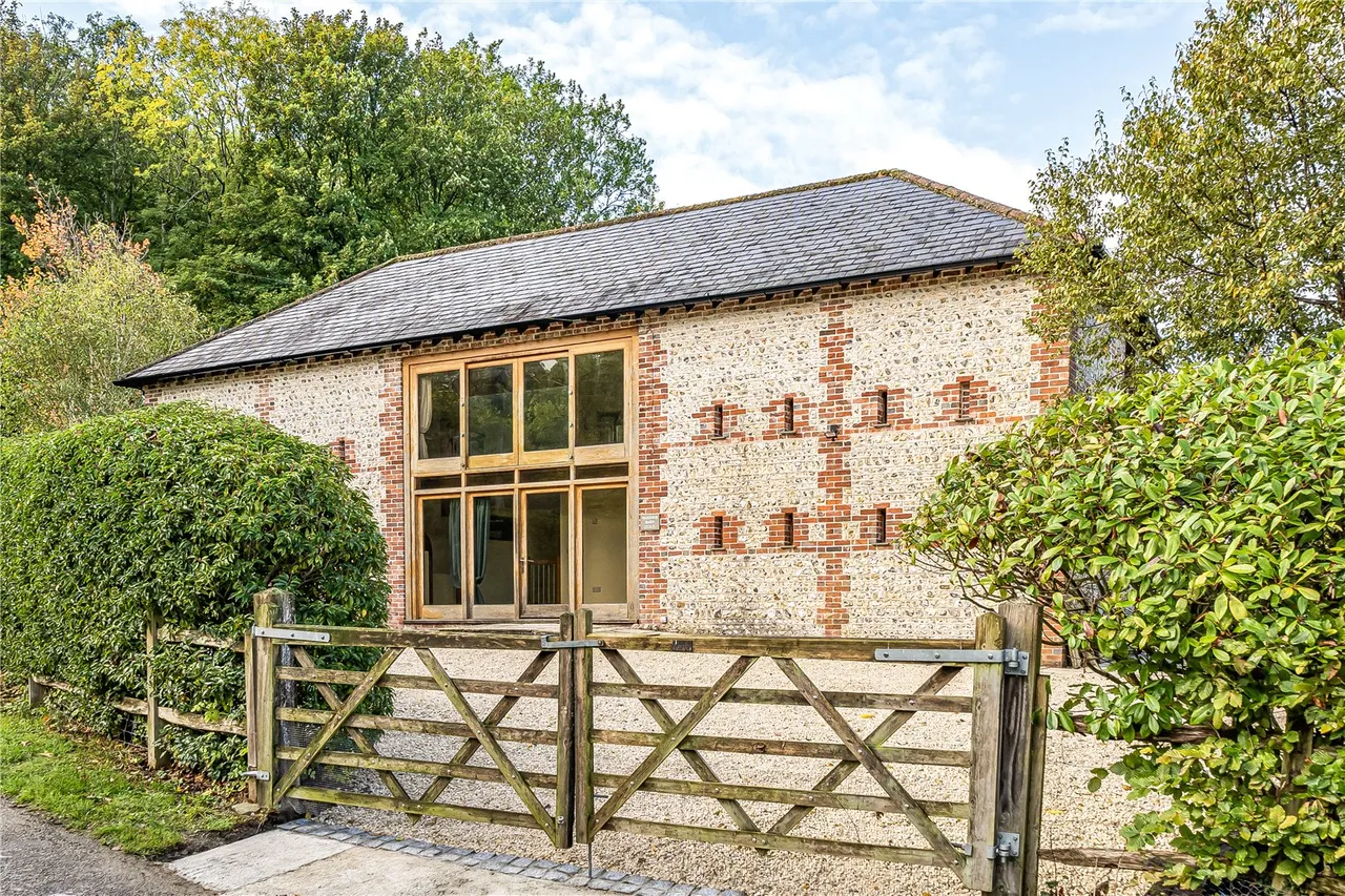 4 bed flat to rent, New Way Lane, Hurstpierpoint, BN6
