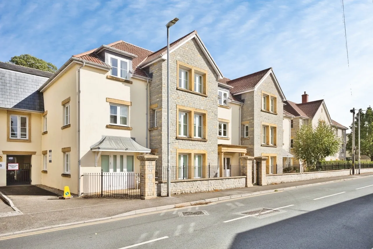1 bed property for sale, Somerton Road, Street, BA16