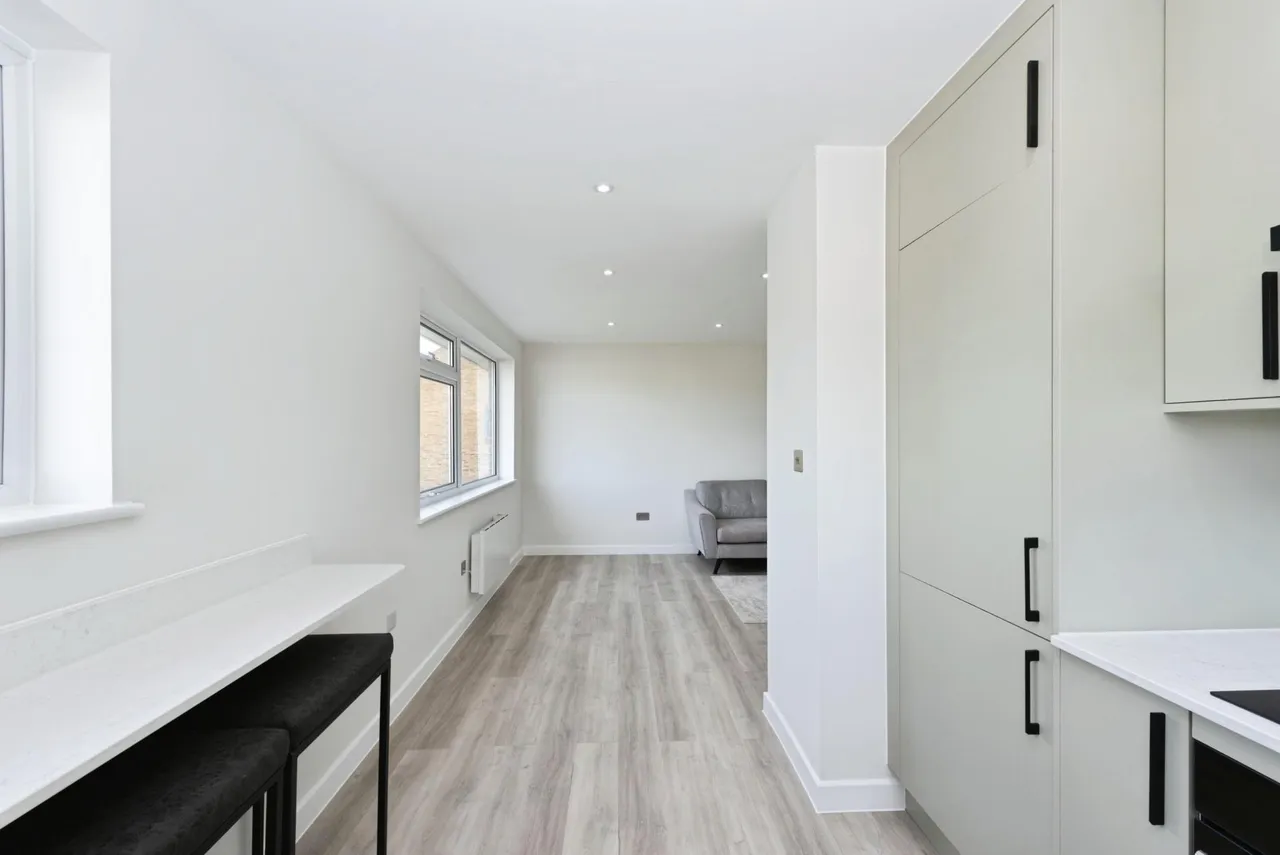 Woodbine Close, Twickenham, TW2, photo 6