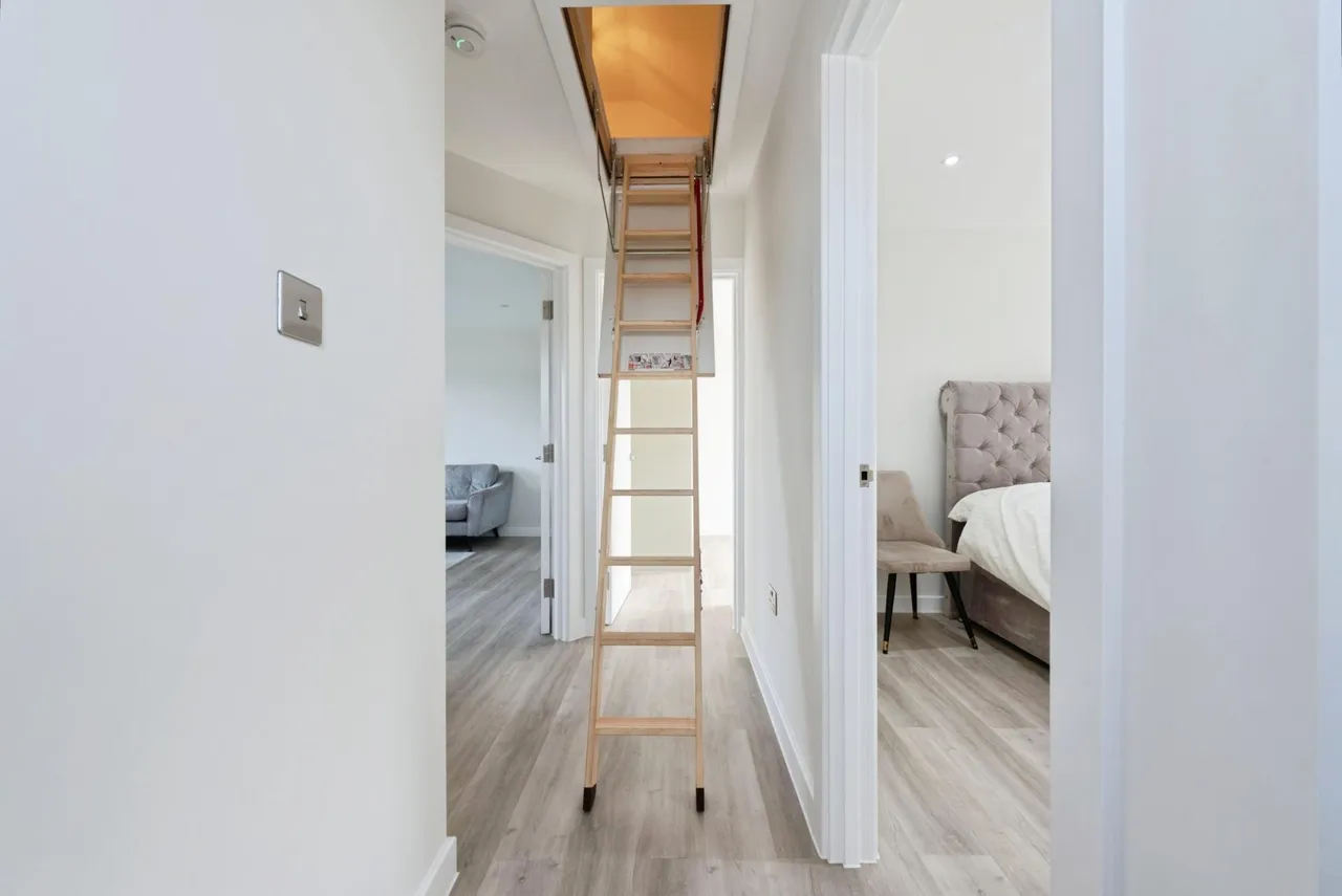 Woodbine Close, Twickenham, TW2, photo 18
