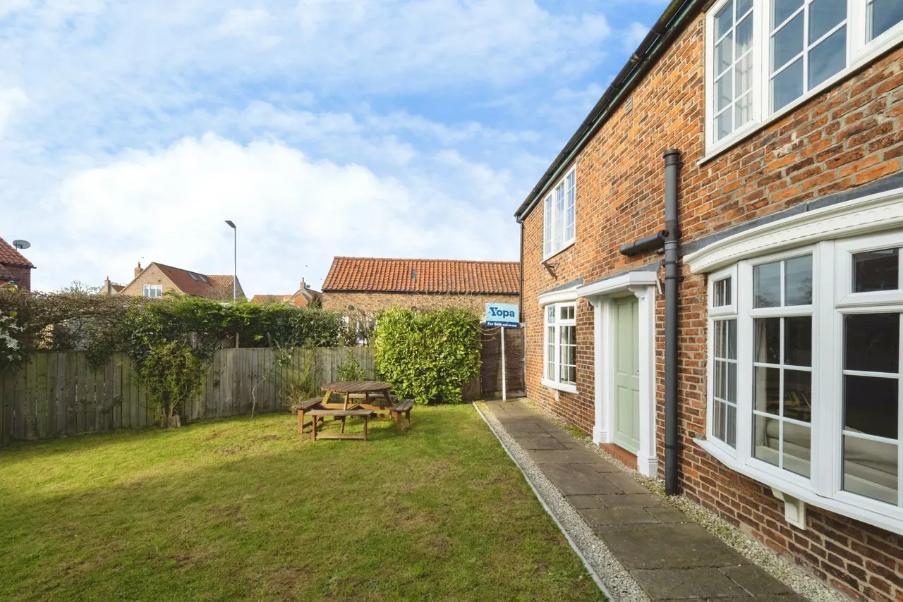 Main Street, Brandesburton, YO25, photo 18