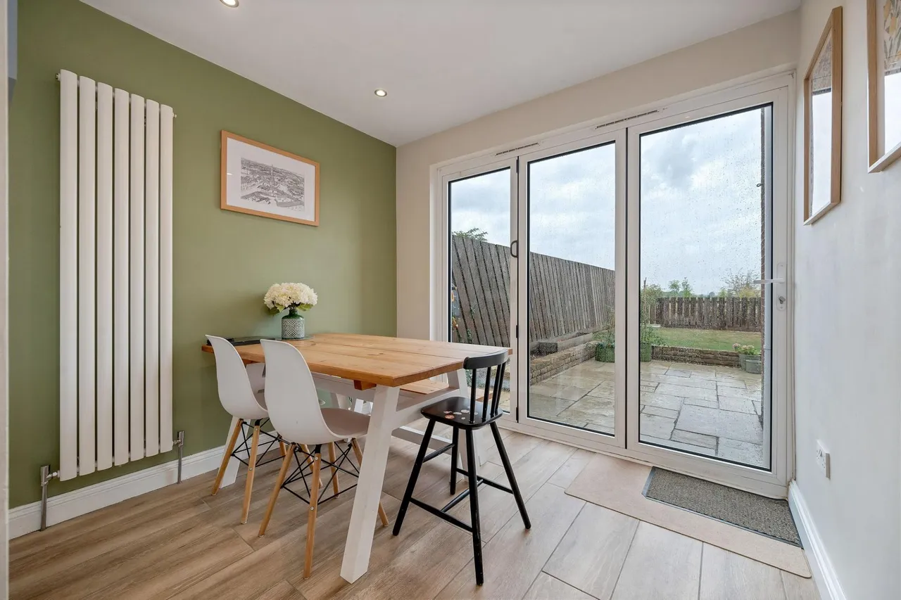 Airedale Road, Stamford, PE9, photo 2