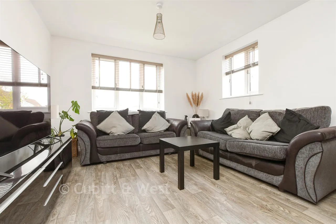Westvale Road, Horley, RH6, photo 5