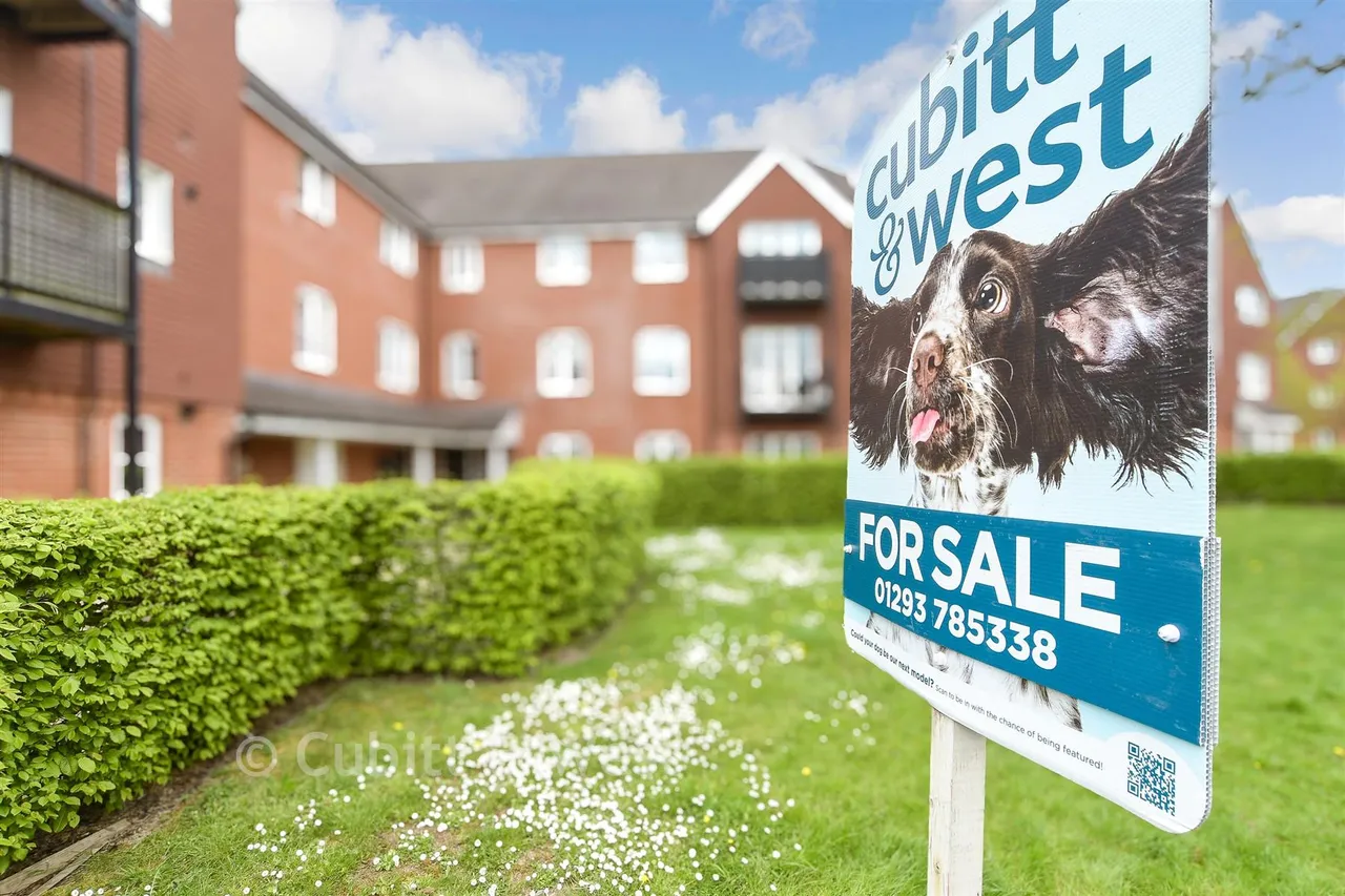 Westvale Road, Horley, RH6, photo 11