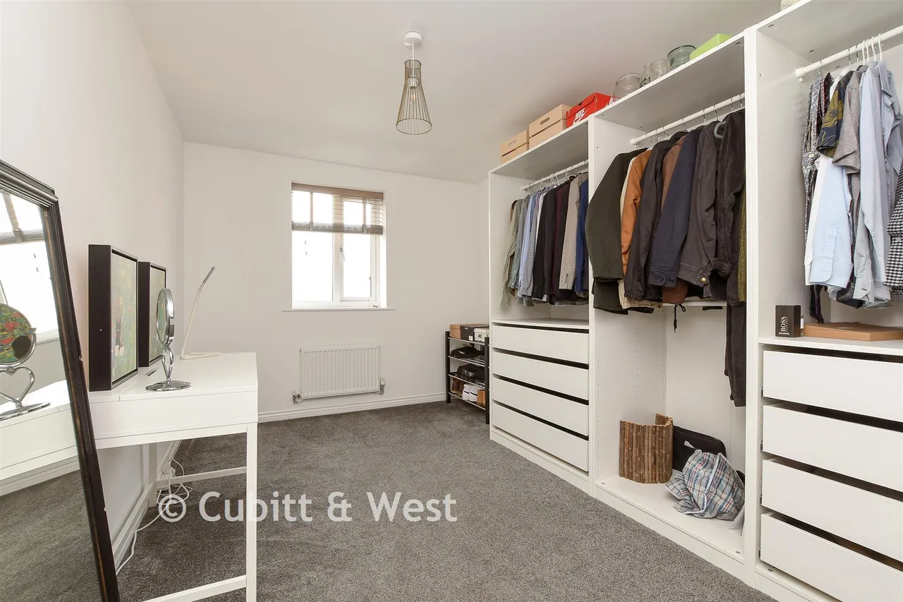 Westvale Road, Horley, RH6, photo 8
