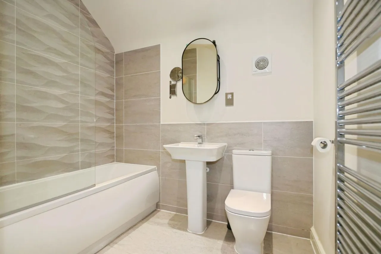 Stone Row Place, Moira, DE12, photo 17