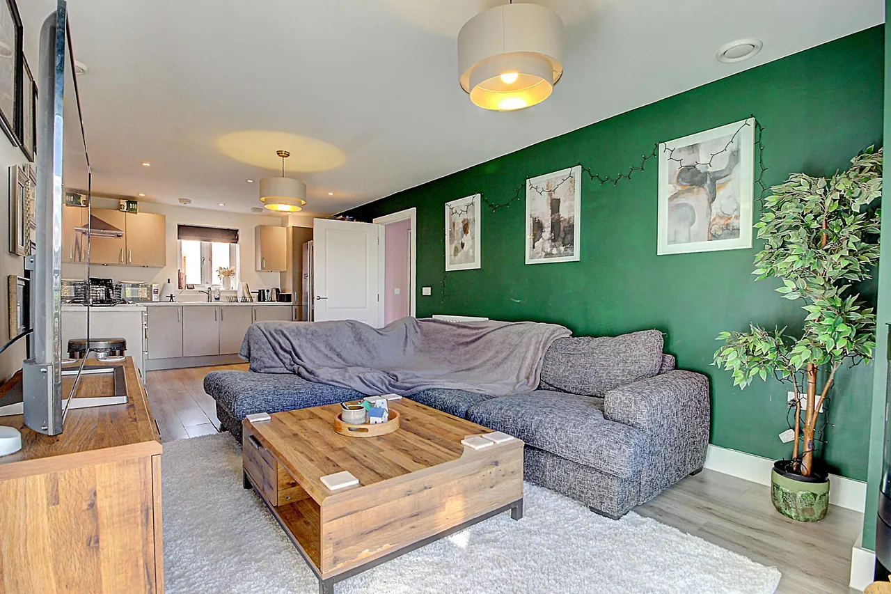 Denarii Drive, Basingstoke, RG24, photo 6