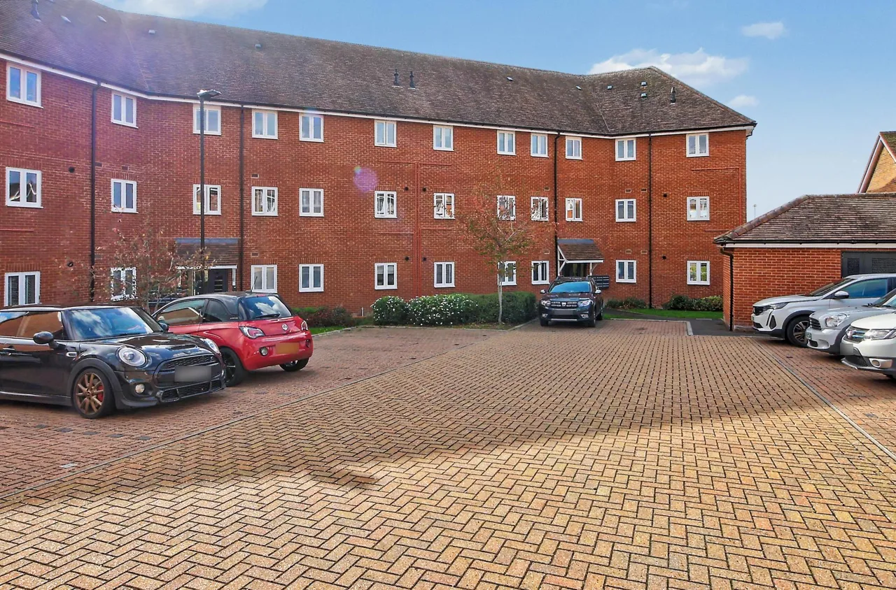 Denarii Drive, Basingstoke, RG24, photo 17