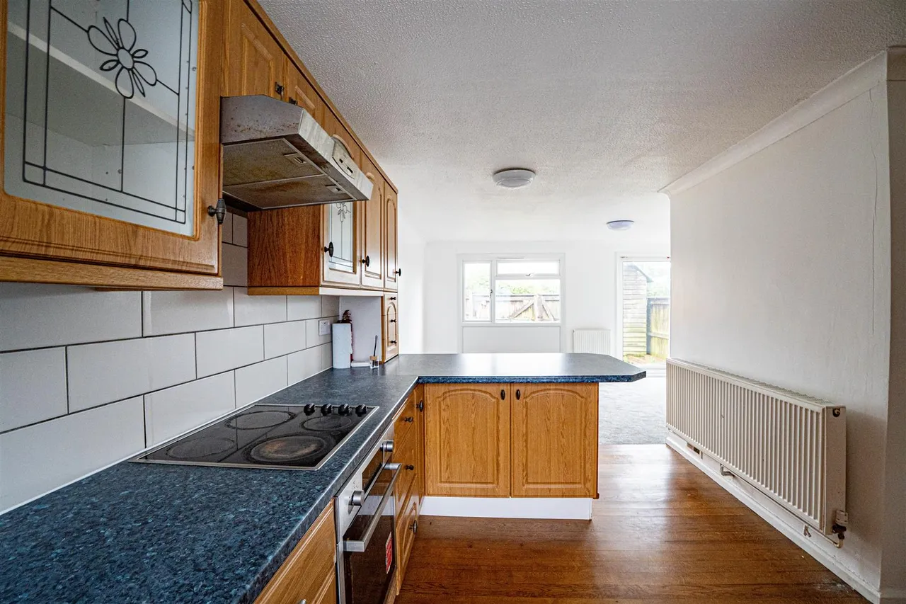 Ditchling Drive, Hastings, photo 3