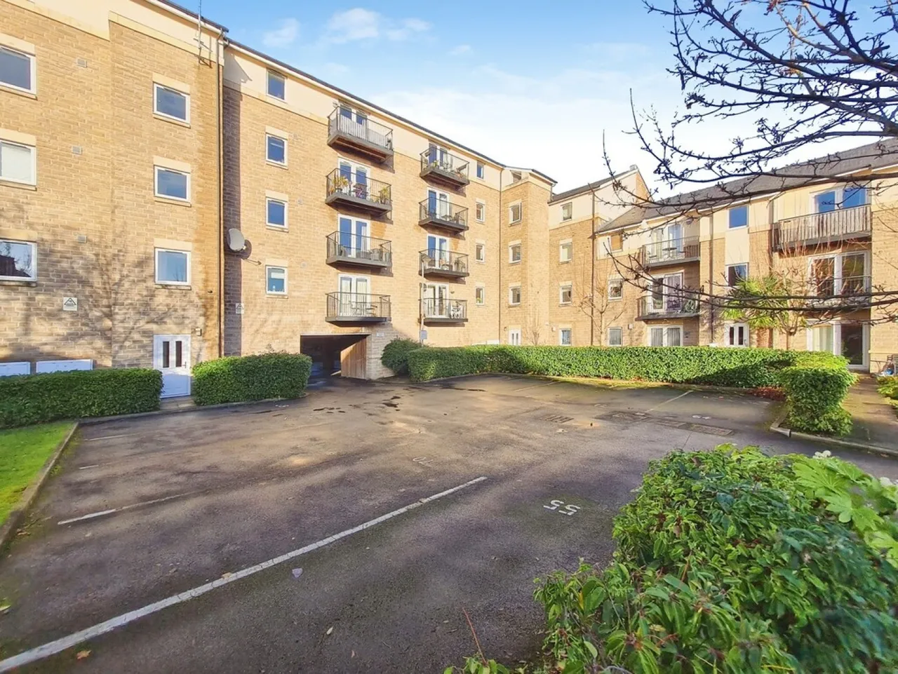 Thackray Court, Horsforth, LS18, photo 10