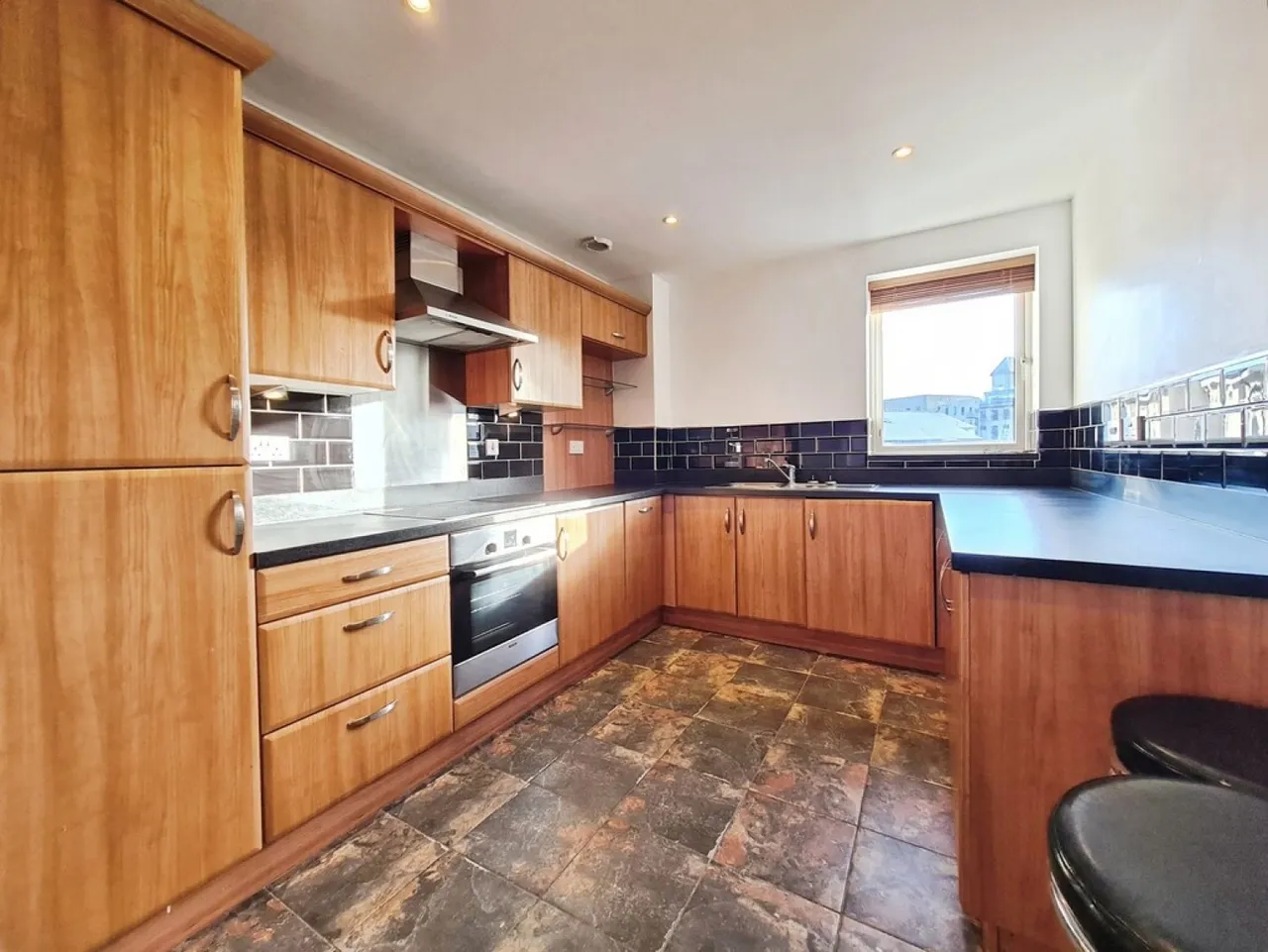 Thackray Court, Horsforth, LS18, photo 2