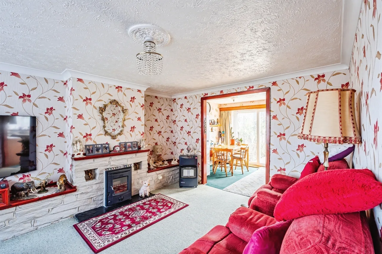 Saxby Close, Eastbourne, BN23, photo 3