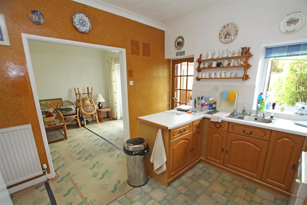 Charminster Road, Bournemouth, photo 6