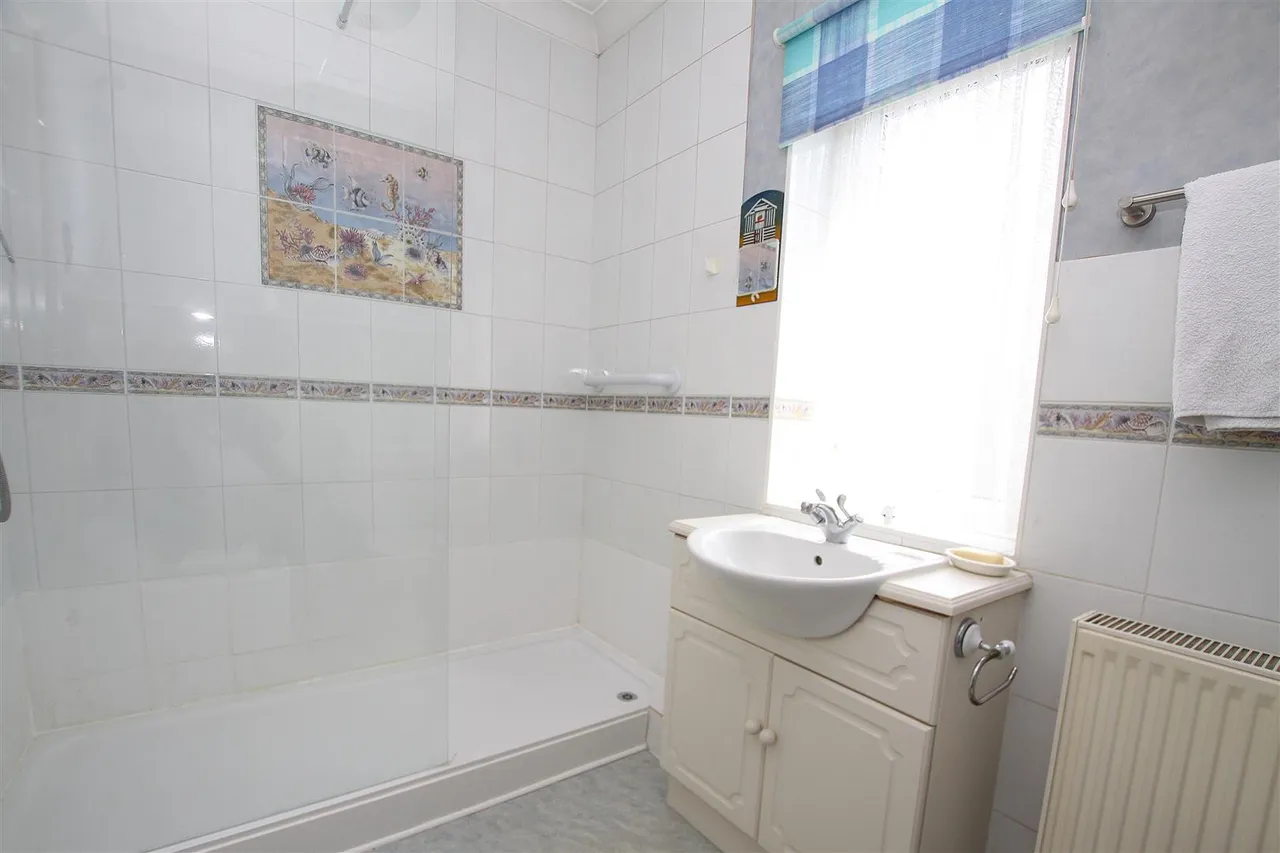 Charminster Road, Bournemouth, photo 11