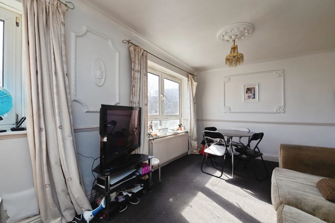 The Shaftesburys, Barking, IG11, photo 6
