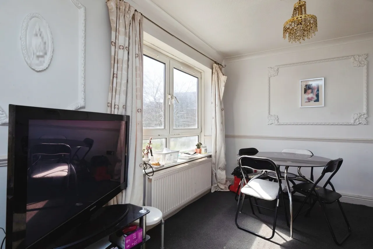 The Shaftesburys, Barking, IG11, photo 7