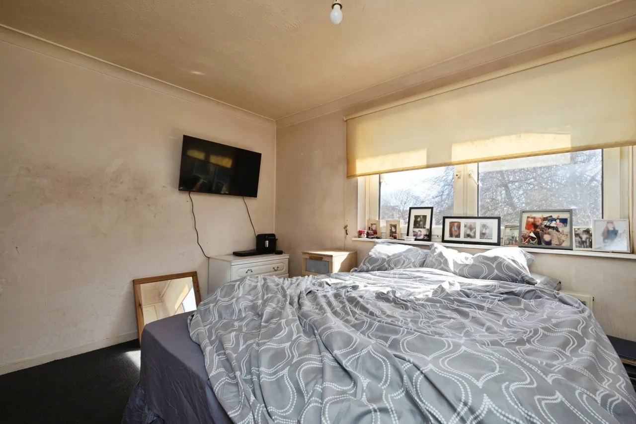 The Shaftesburys, Barking, IG11, photo 10