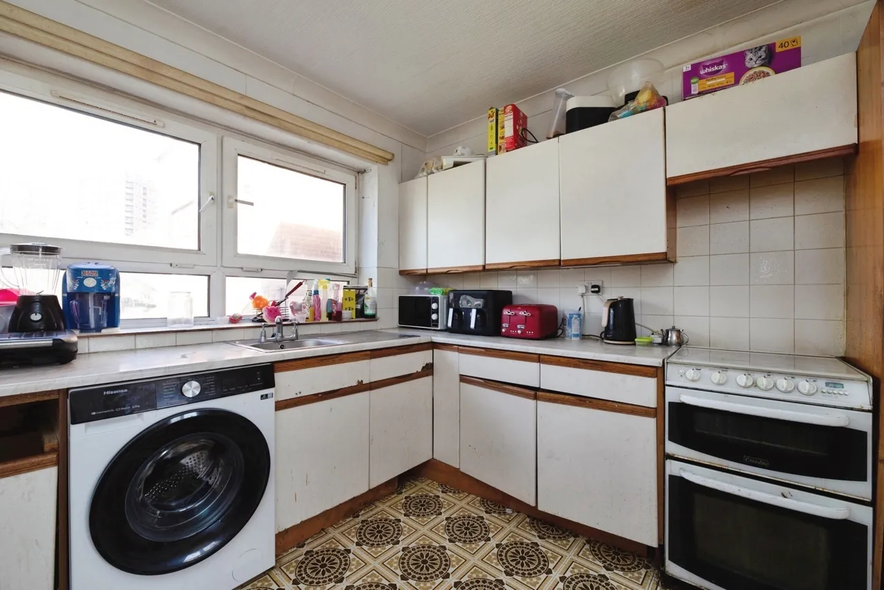 The Shaftesburys, Barking, IG11, photo 9