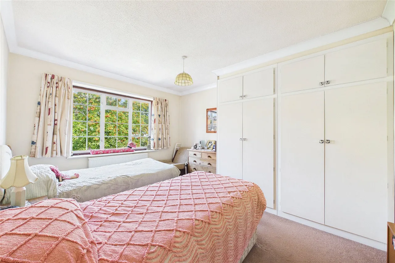 Withy Close, Lightwater, GU18, photo 14