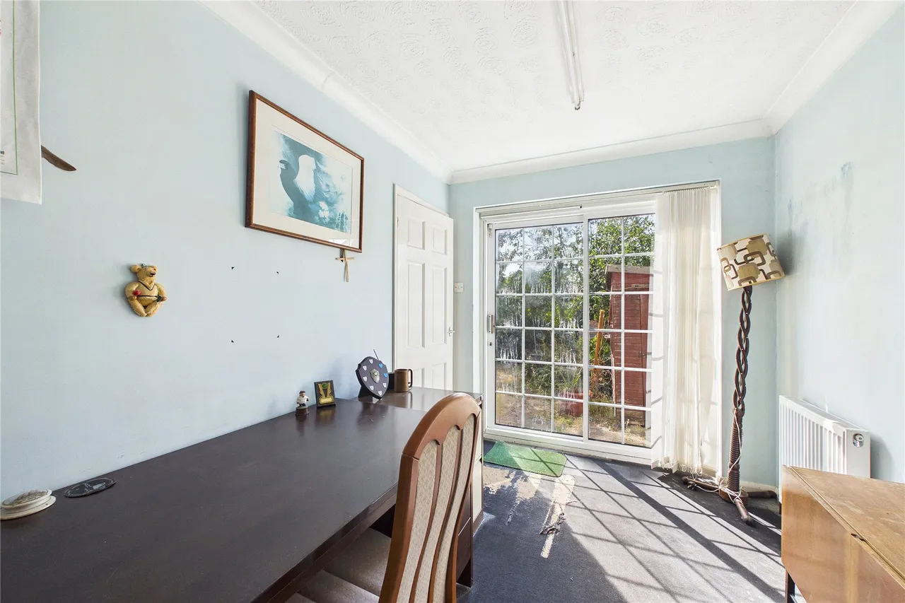 Withy Close, Lightwater, GU18, photo 9