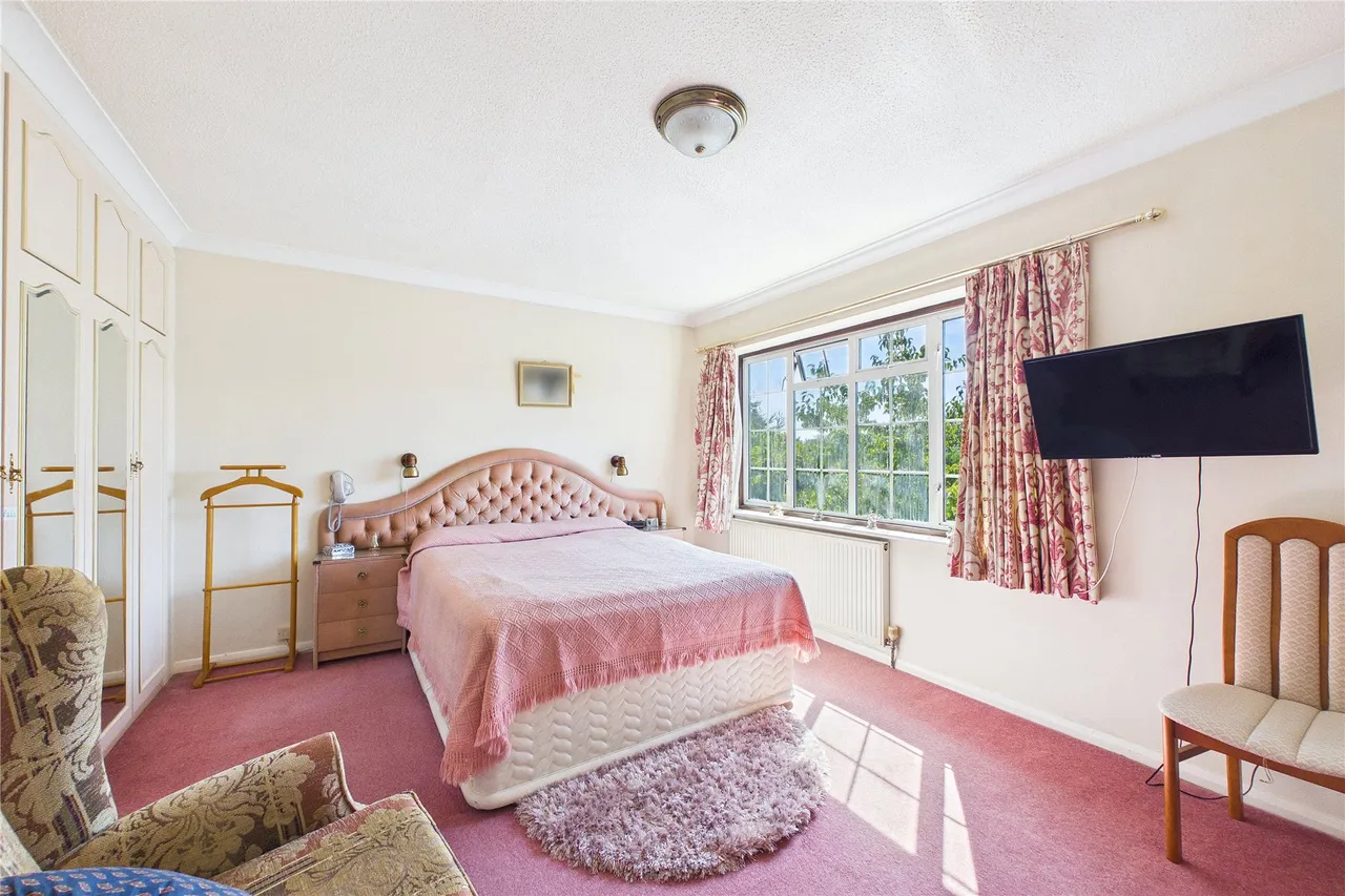 Withy Close, Lightwater, GU18, photo 12