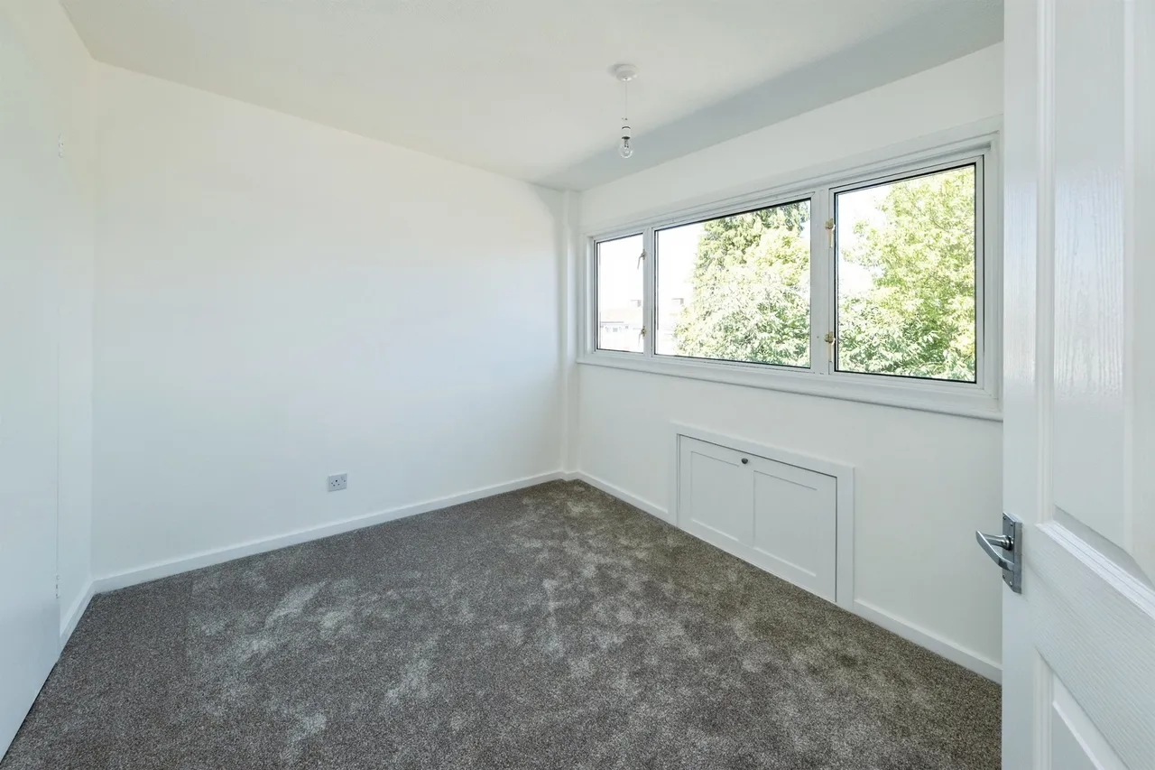Portfield Close, BUCKINGHAM, photo 11