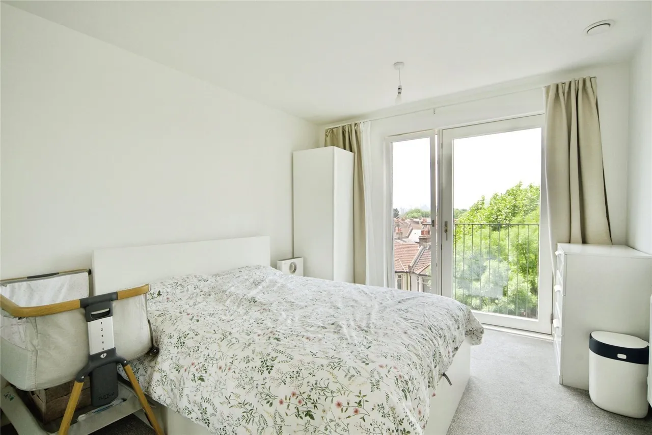 Ron Leighton Way, London, E6, photo 5