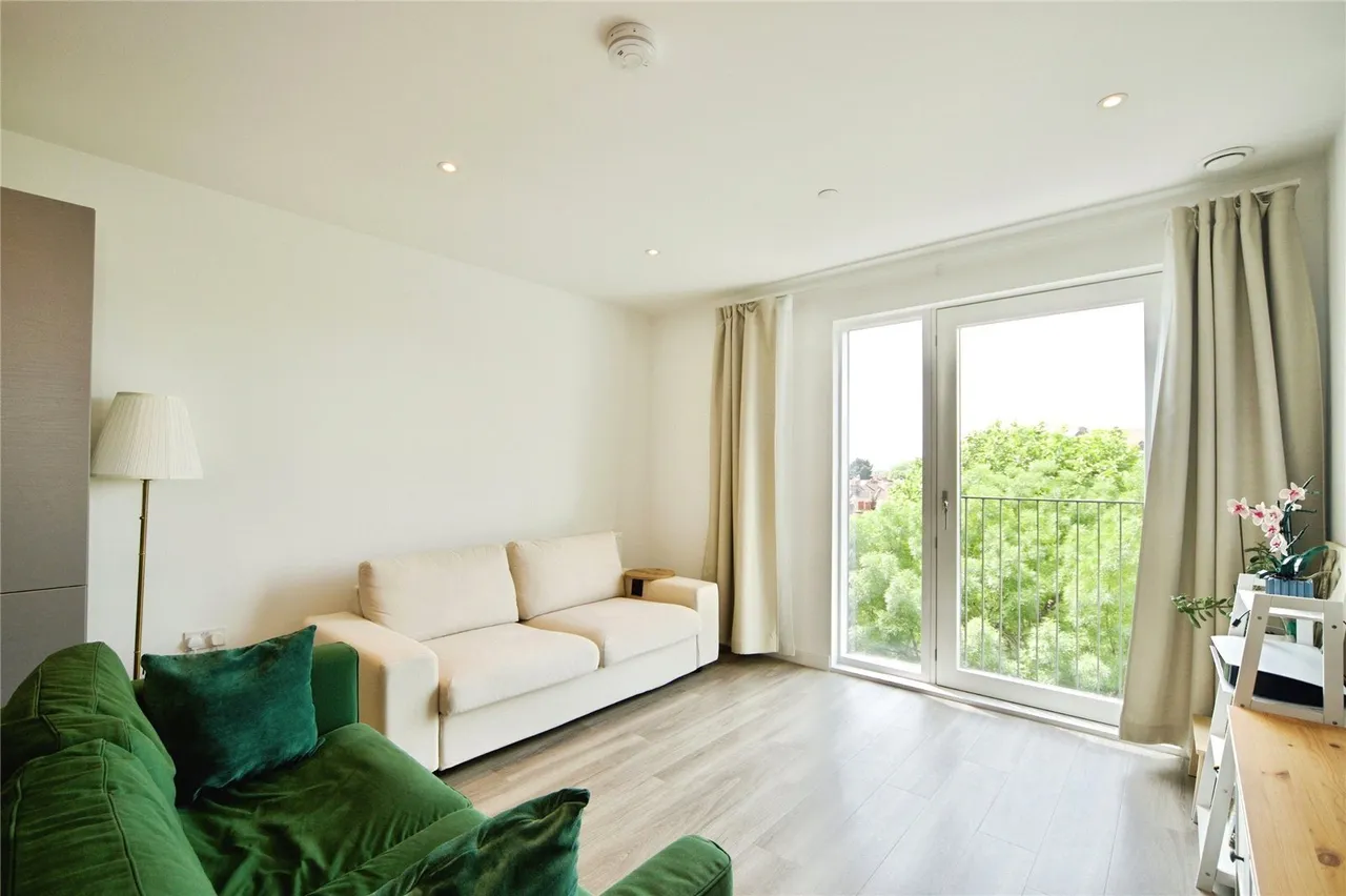 Ron Leighton Way, London, E6, photo 2