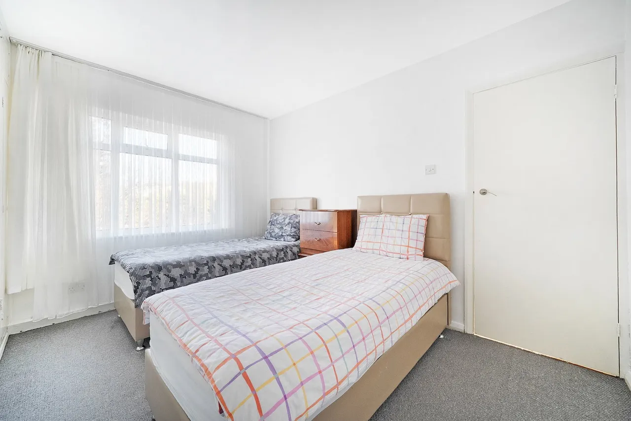 Lakeland Close, Chigwell, IG7, photo 13