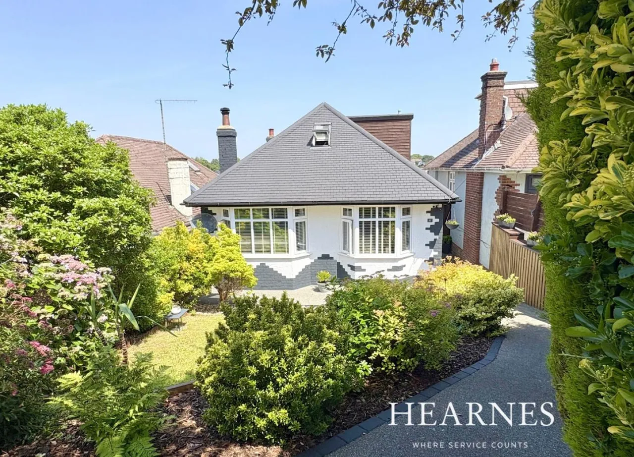 4 bed house for sale, Livingstone Road, BH12